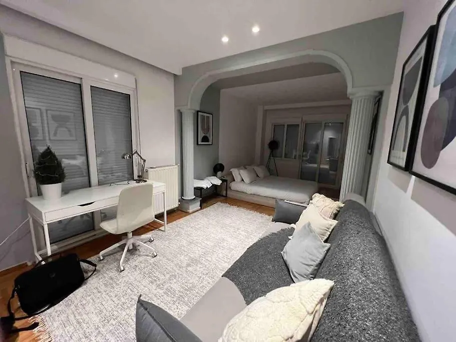Secret Colors Of Thessaloniki Apartment