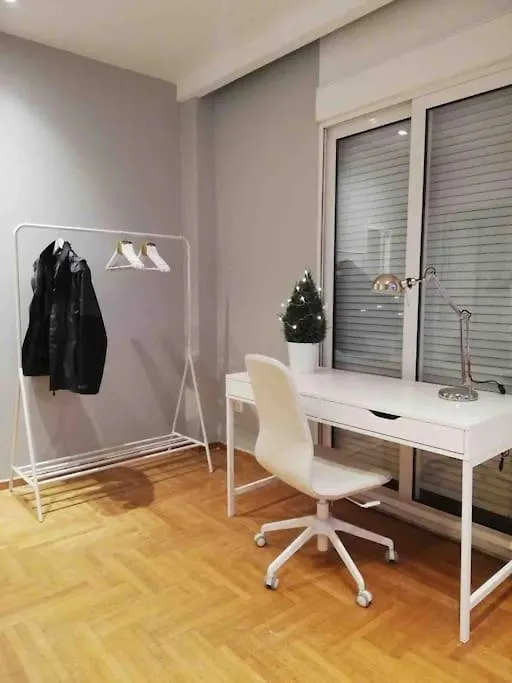 Secret Colors Of Thessaloniki Apartment